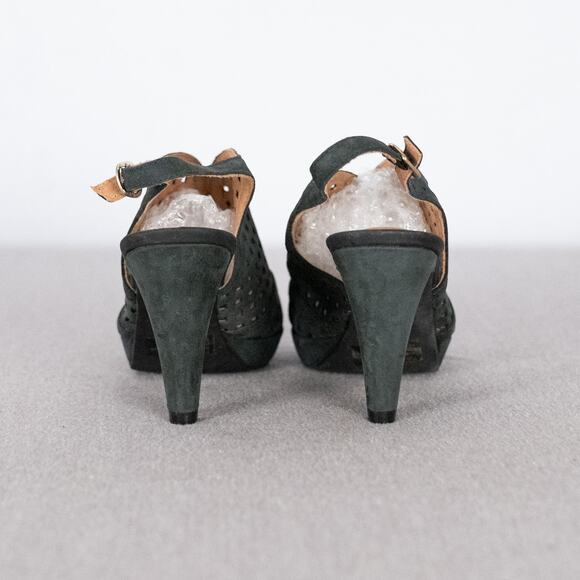 Clarks Artisan Leather Slingback Heels Women's Size 7M Open Toe Laser Cut Boho - Picture 5 of 9